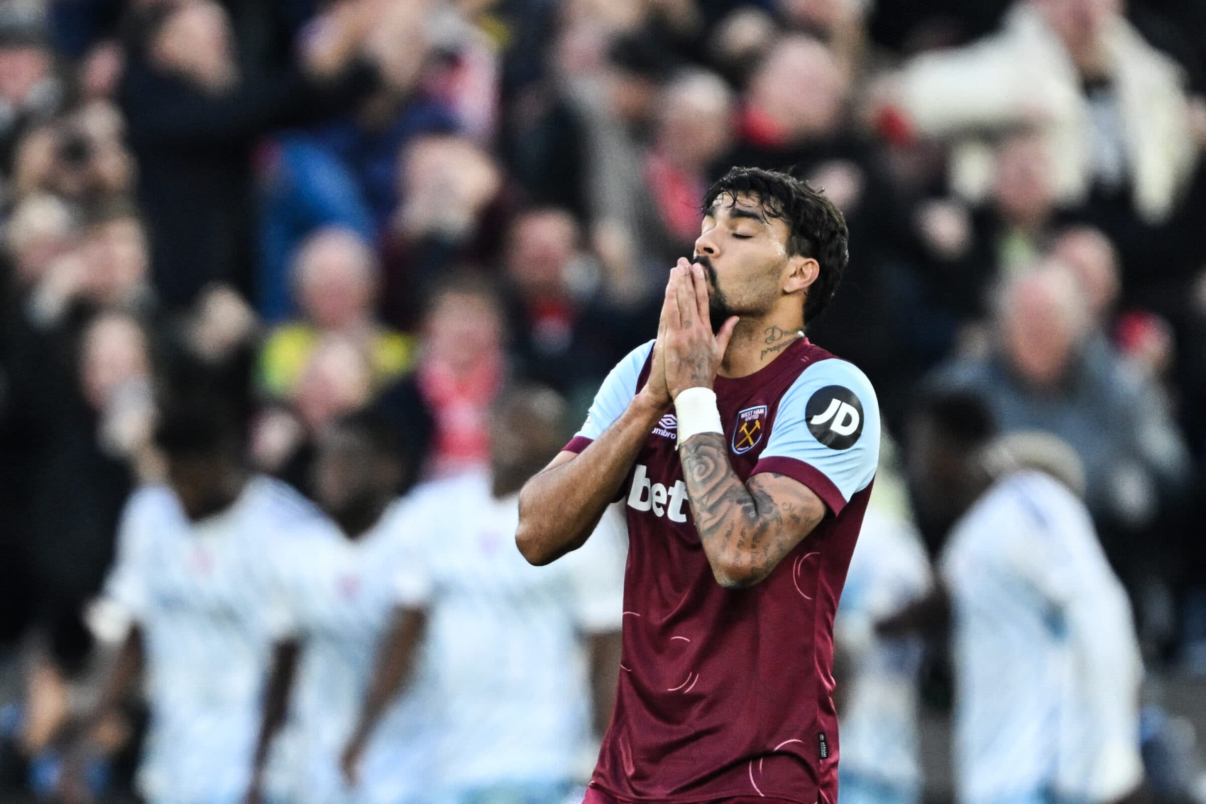 Burnley enfrenta o West Ham, pela décima terceira rodada da Premier League; veja onde assistir Lucas Paquetá em campo