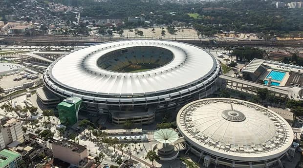 O Maracanã e o Maracanazinho. Vasco reclama de edital de gestão do Maracanã que exige administração de ginásio para 5 mil por beneficiar Flamengo e Fluminense