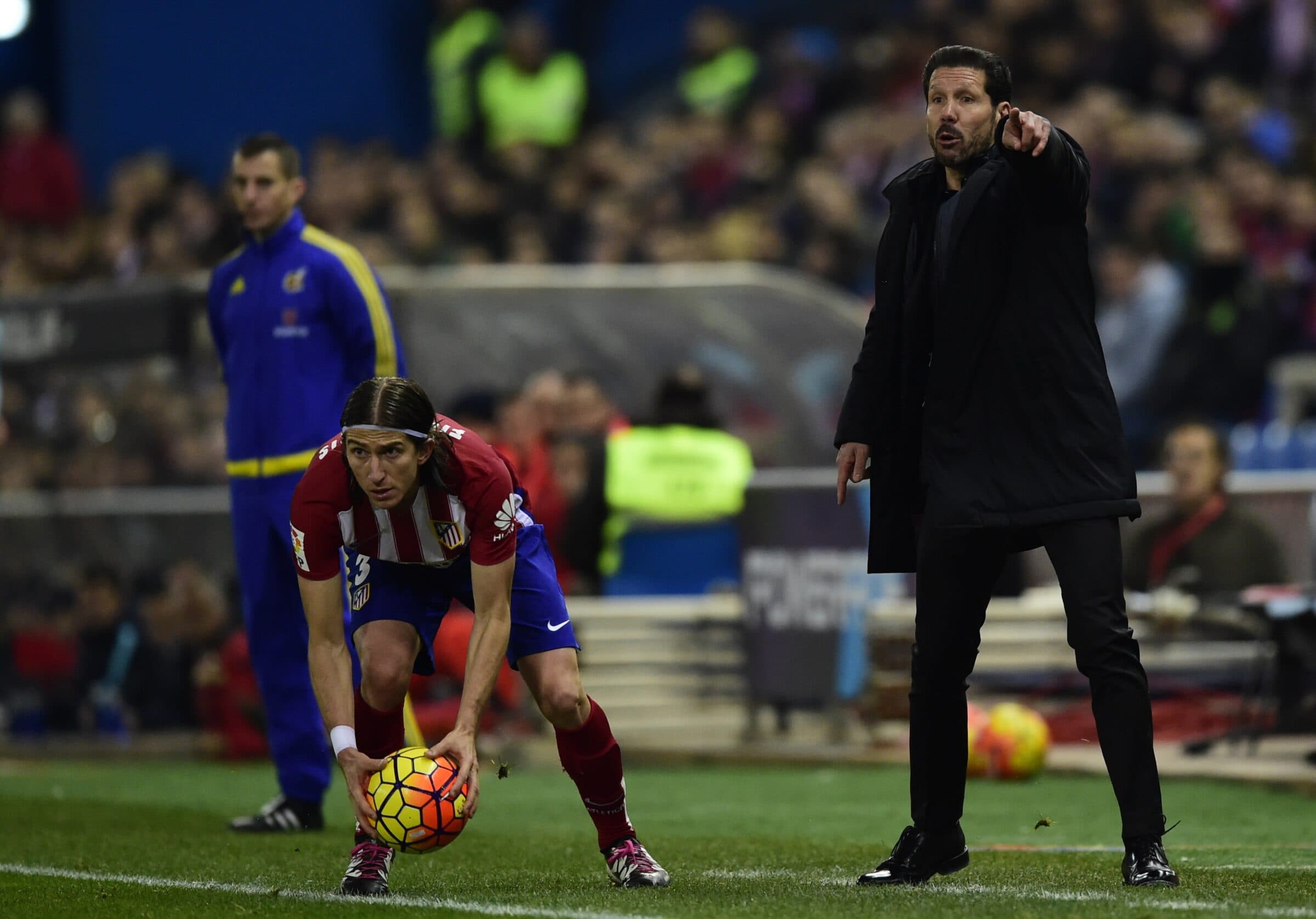 Filipe Luís e Simeone no Atlético de Madrid; técnico argentino agradeceu elogios do lateral ex-Flamengo