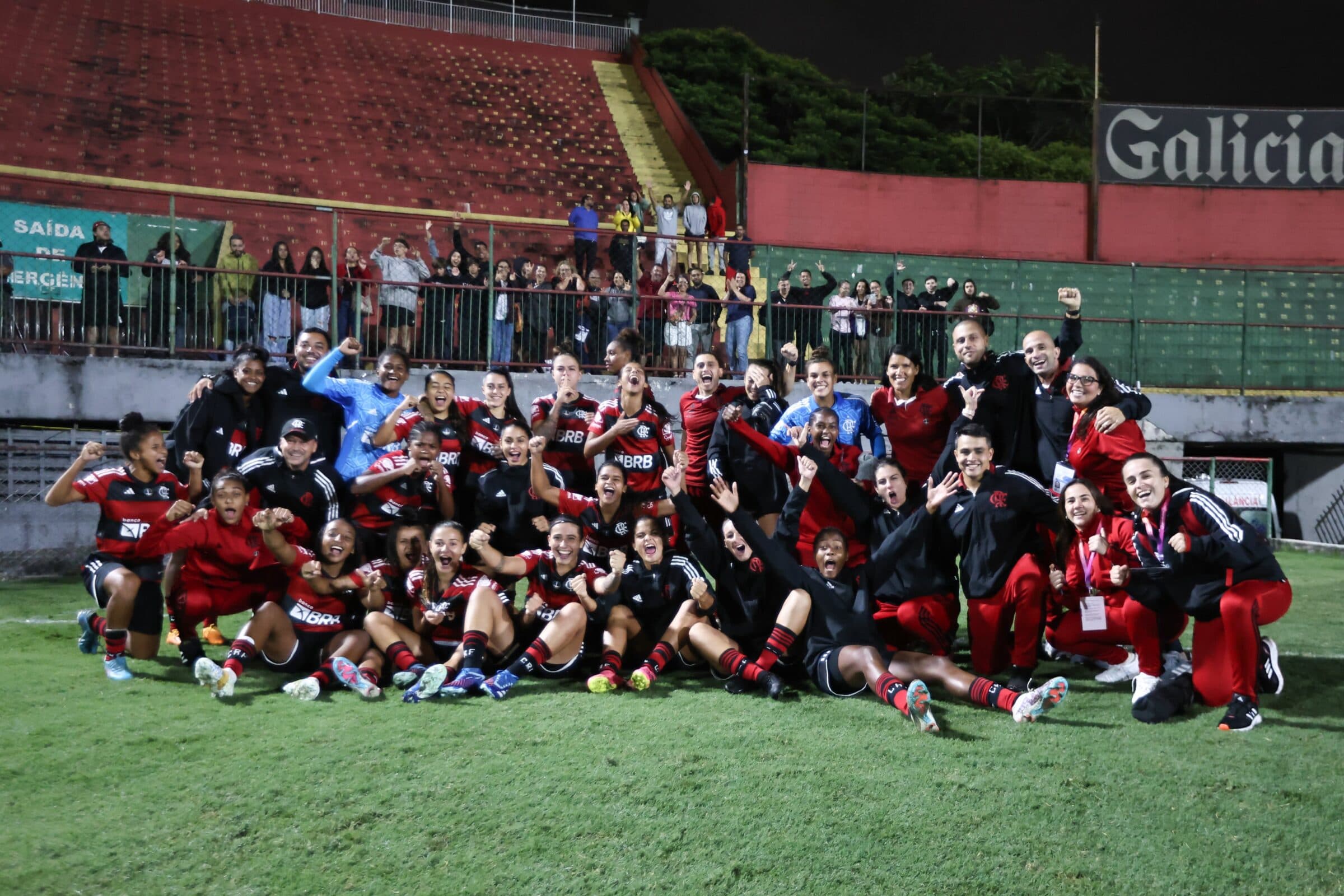 Flamengo comemora classificação na Copinha Feminina