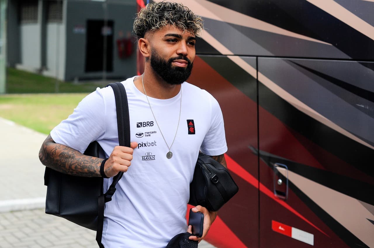 Gabigol recebe carinho de Zico e apoio por volta por cima no Flamengo em 2024