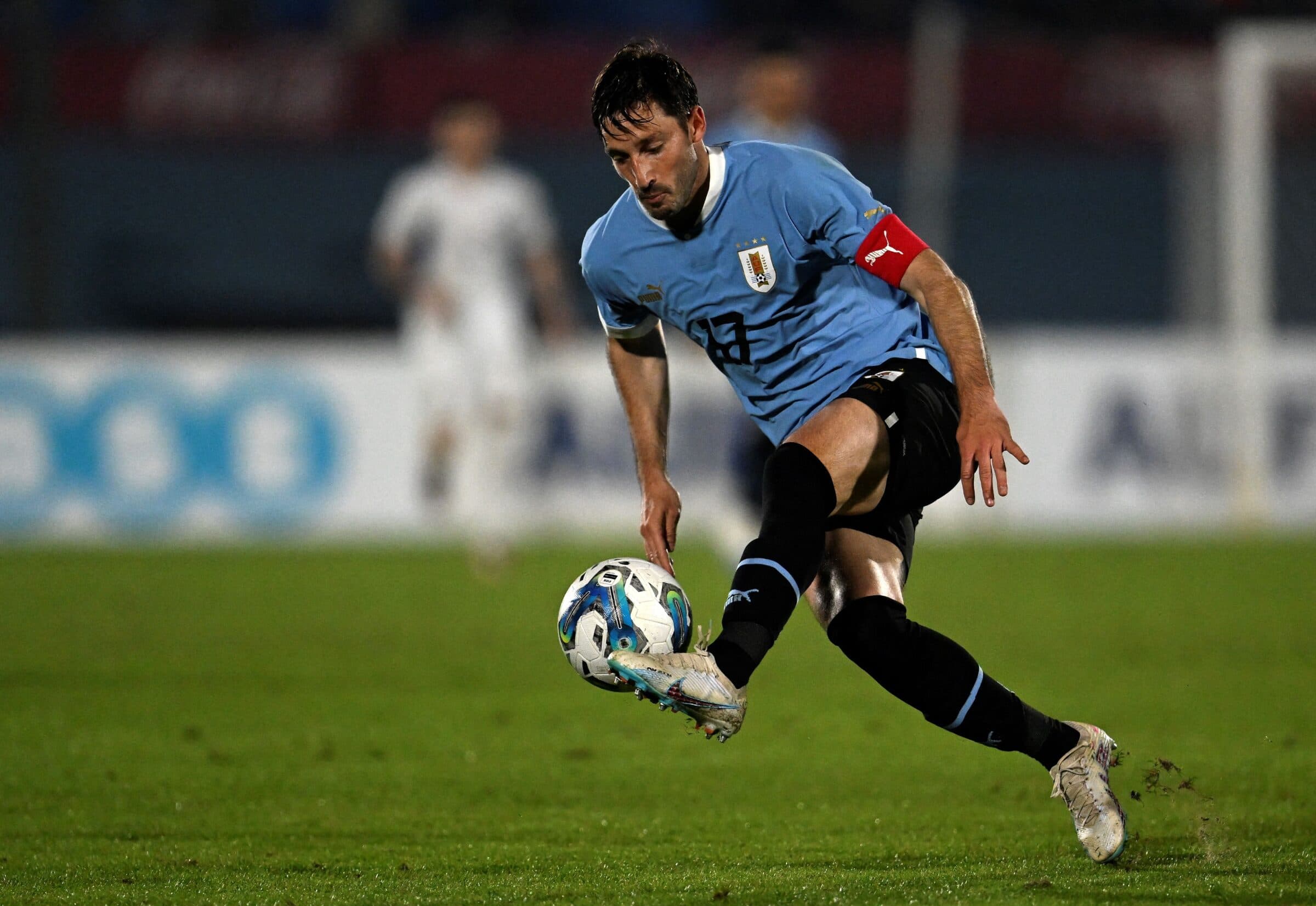 Alvos do Flamengo, Matías Viña e Robert Renan estão próximos do Corinthians