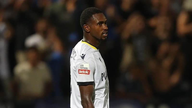 Otávio em campo pelo Famalicão