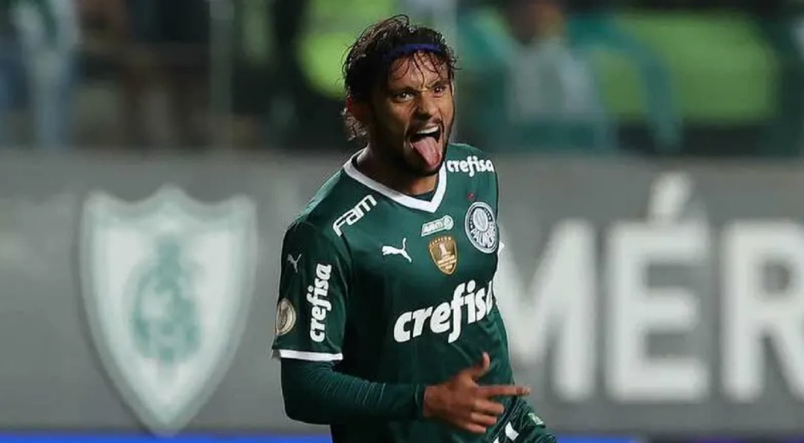 Vasco e Flamengo querem Gustavo Scarpa