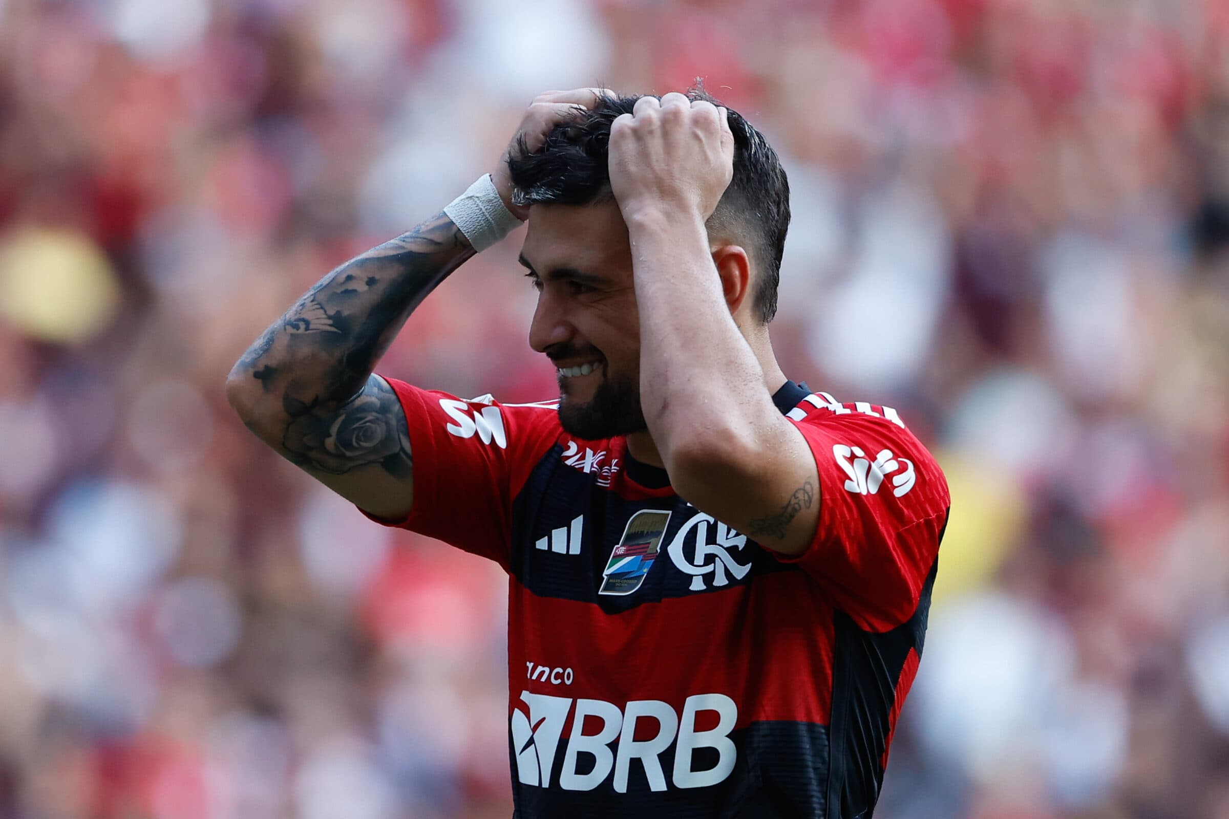 arrascaeta em ação pelo flamengo