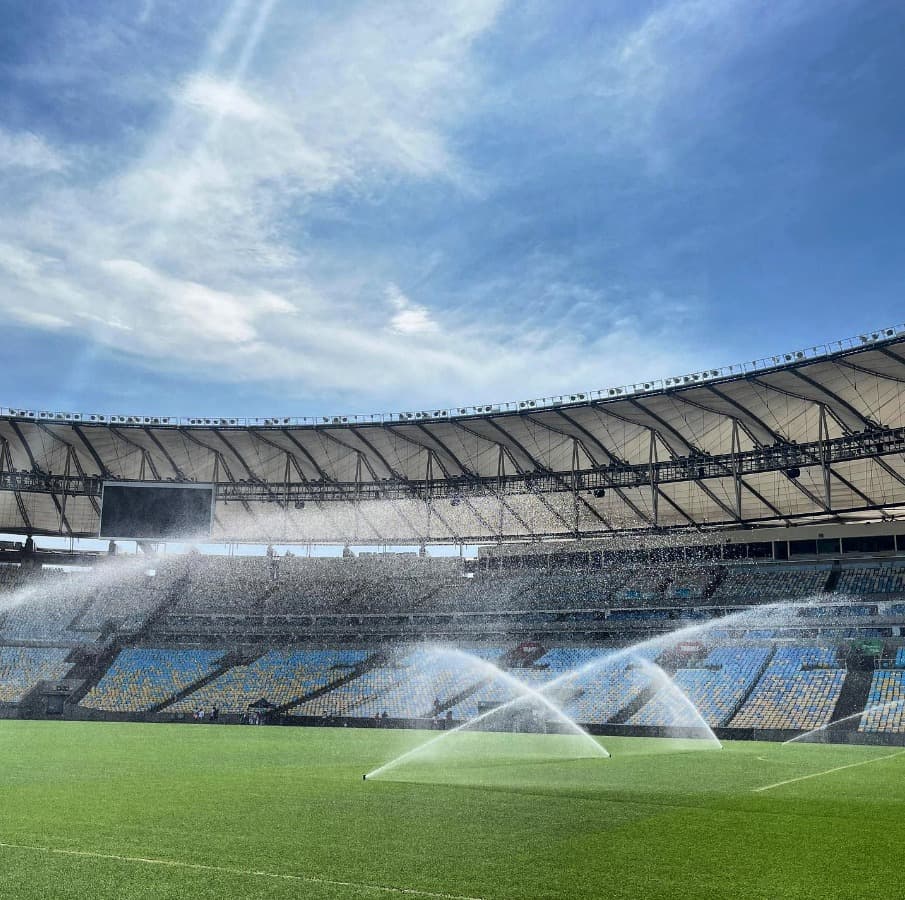 Foto do gramado do Maracanã, onde joga o Flamengo, para ilustrar matéria sobre planejamento de gestão do estádio da empresa Arena 360