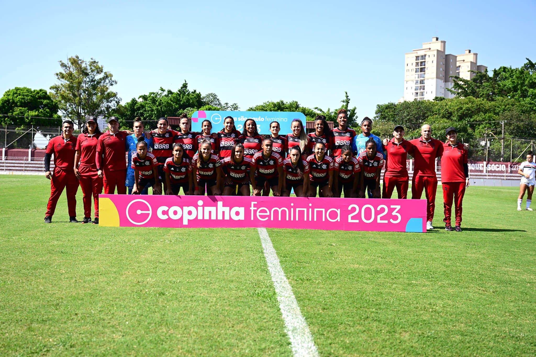 Flamengo x Botafogo, jogo que acontece neste domingo (17), às 10h30, pela Copinha Feminina, terá transmissão ao vivo do Paulistão