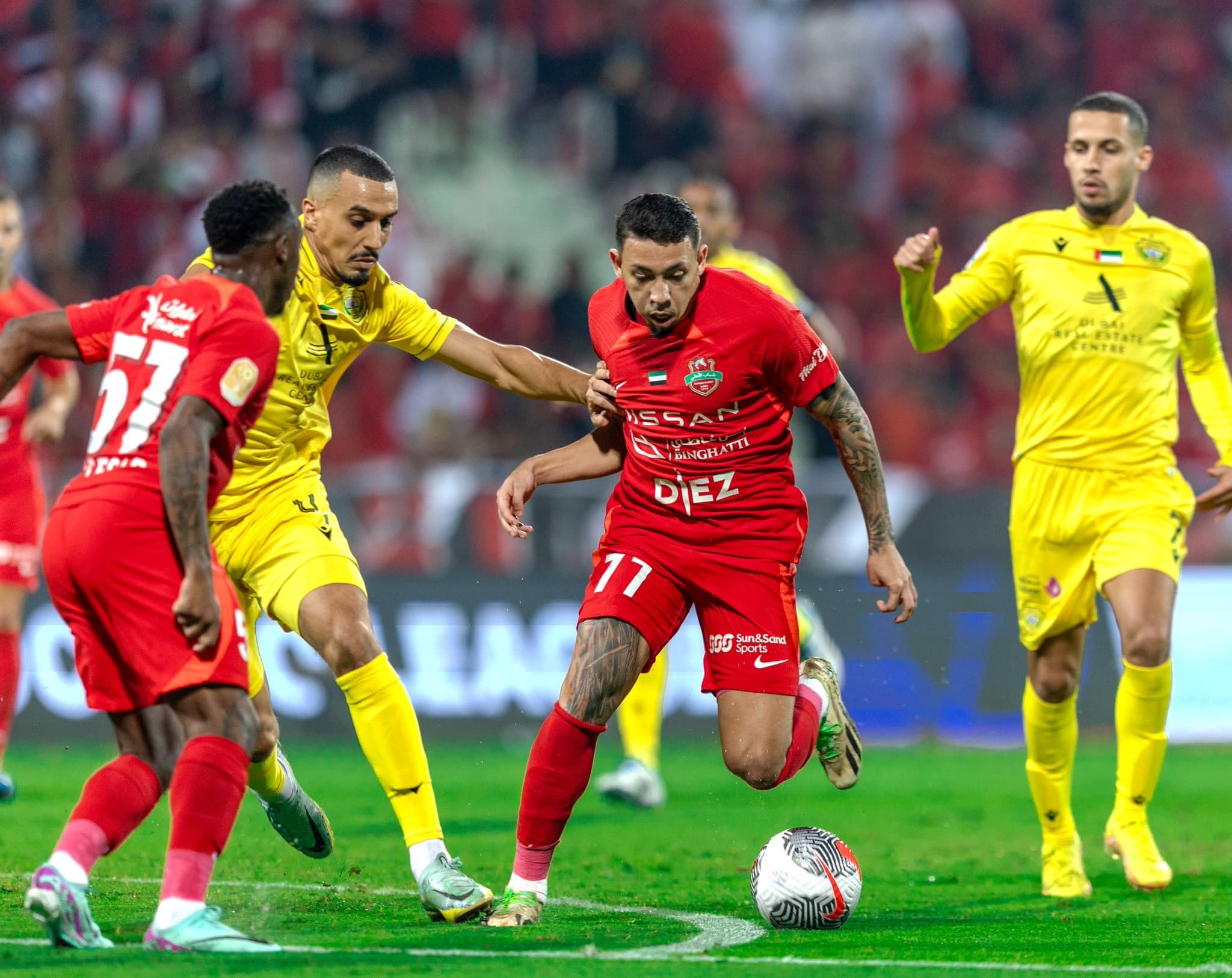 Guilherme Bala, ex-Flamengo, antes de marcar gol pelo Shabab Al-Ahli