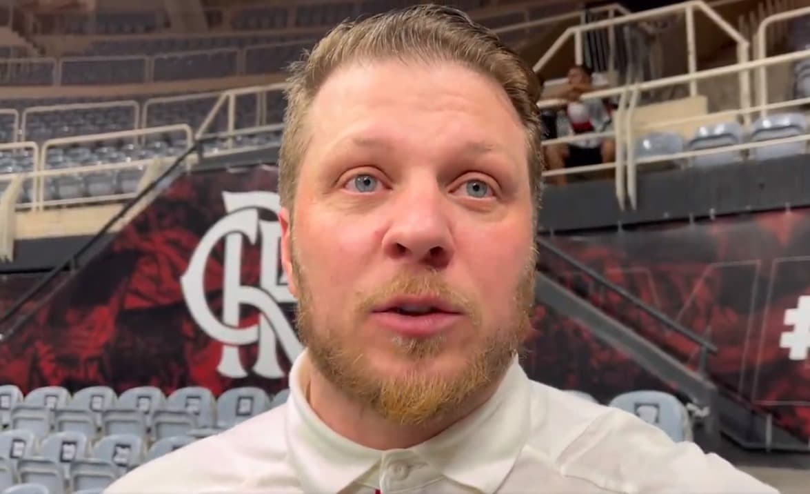 Gustavo de Conti, técnico do Flamengo, falou sobre a situação de Lucas Mariano