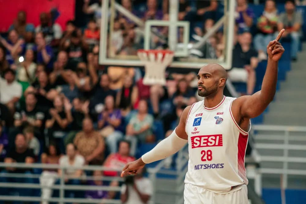 Lucas Mariano, reforço do Flamengo, em ação pelo Franca