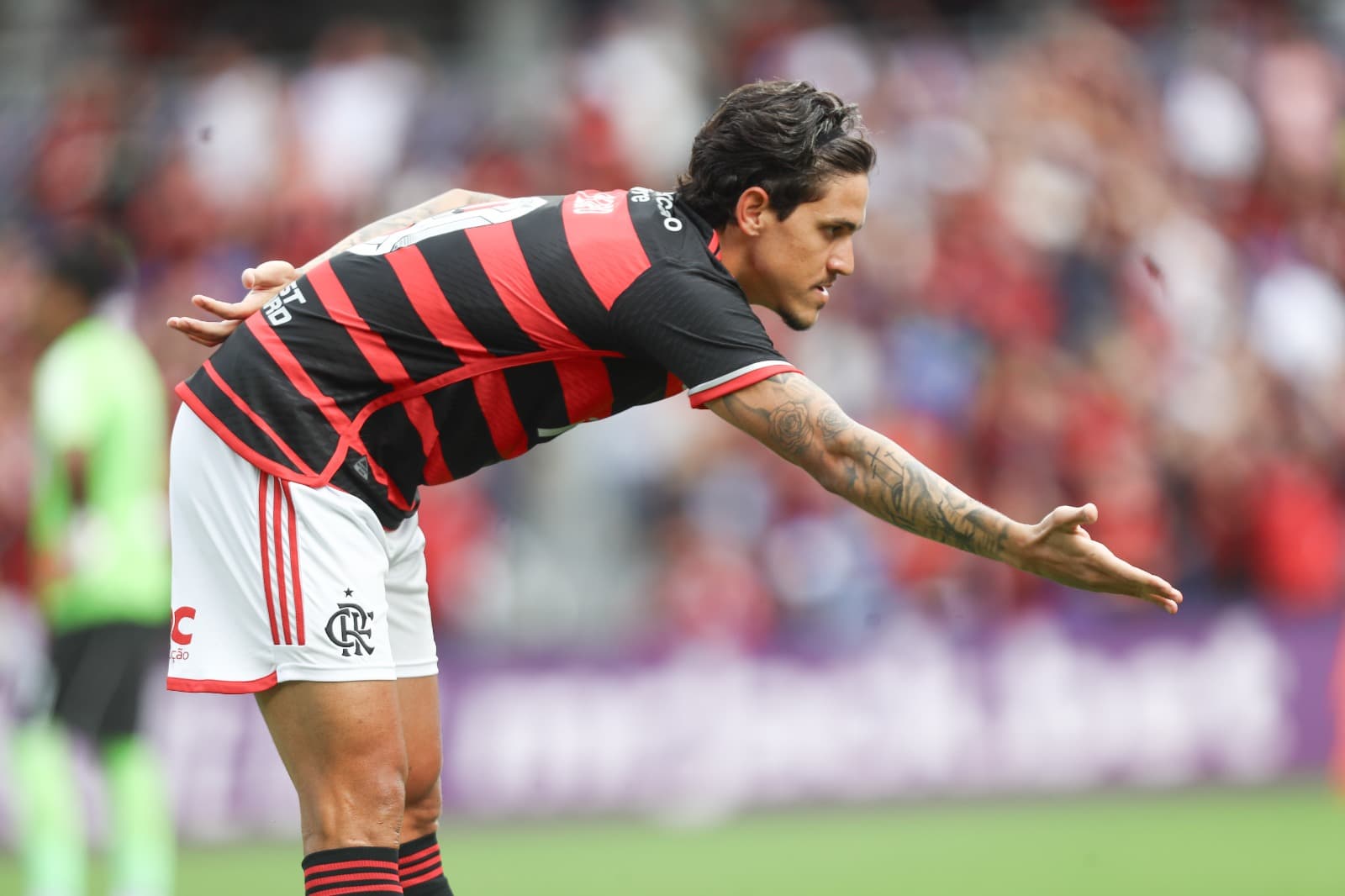 pedro comemora gol pelo flamengo