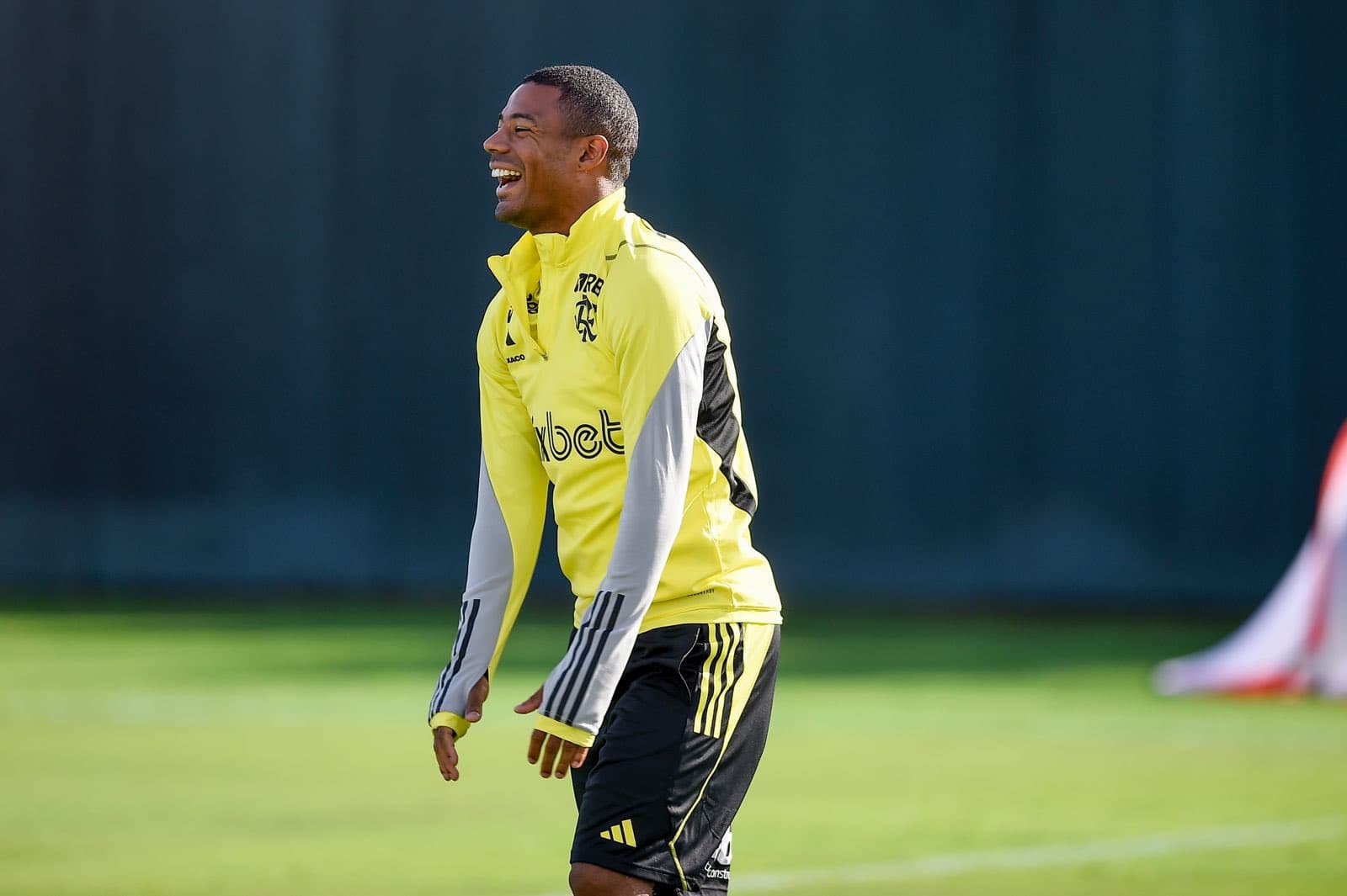 De La Cruz em treino do Flamengo; Tite esboçou time titular com a presença do uruguaio para enfrentar o Orlando City