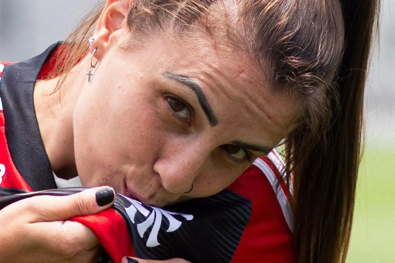 Djeni Becker é reforço no futebol feminino do Flamengo