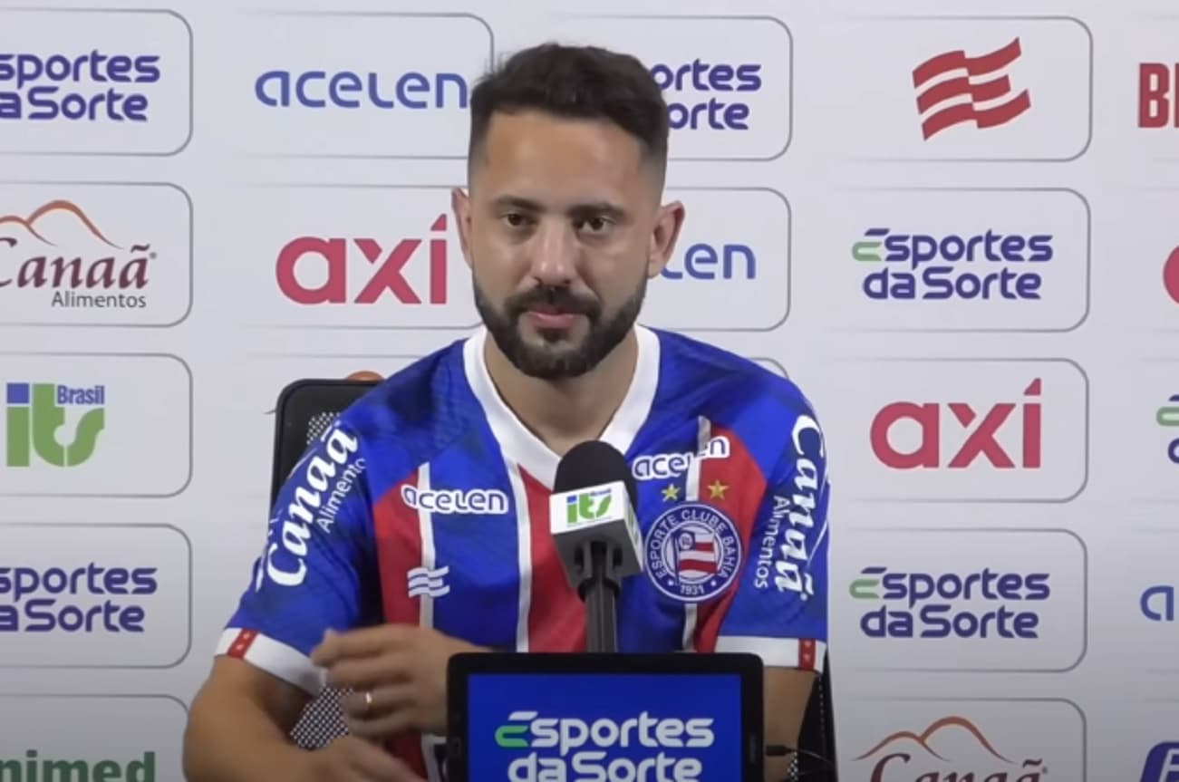 Everton Ribeiro ex-Flamengo chegando no Bahia