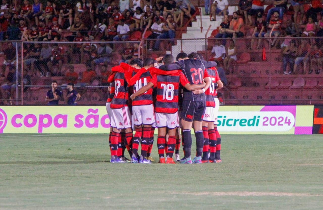 Garotos do Ninho se unem em busca do penta da Copinha