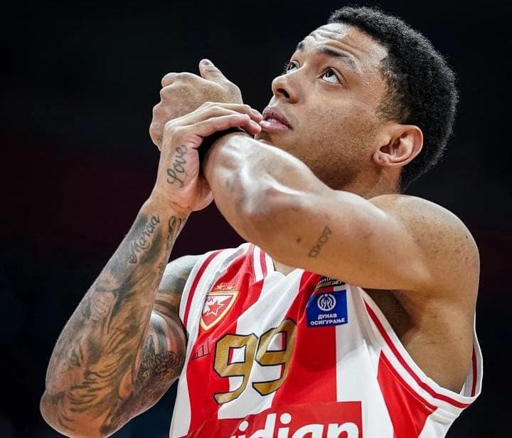 Ex-Flamengo, Yago Mateus é o astro do Estrela Vermelha