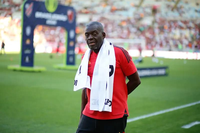 Seu Denir, que trabalhou no Flamengo por mais de 40 anos, faleceu na segunda-feira (1º)