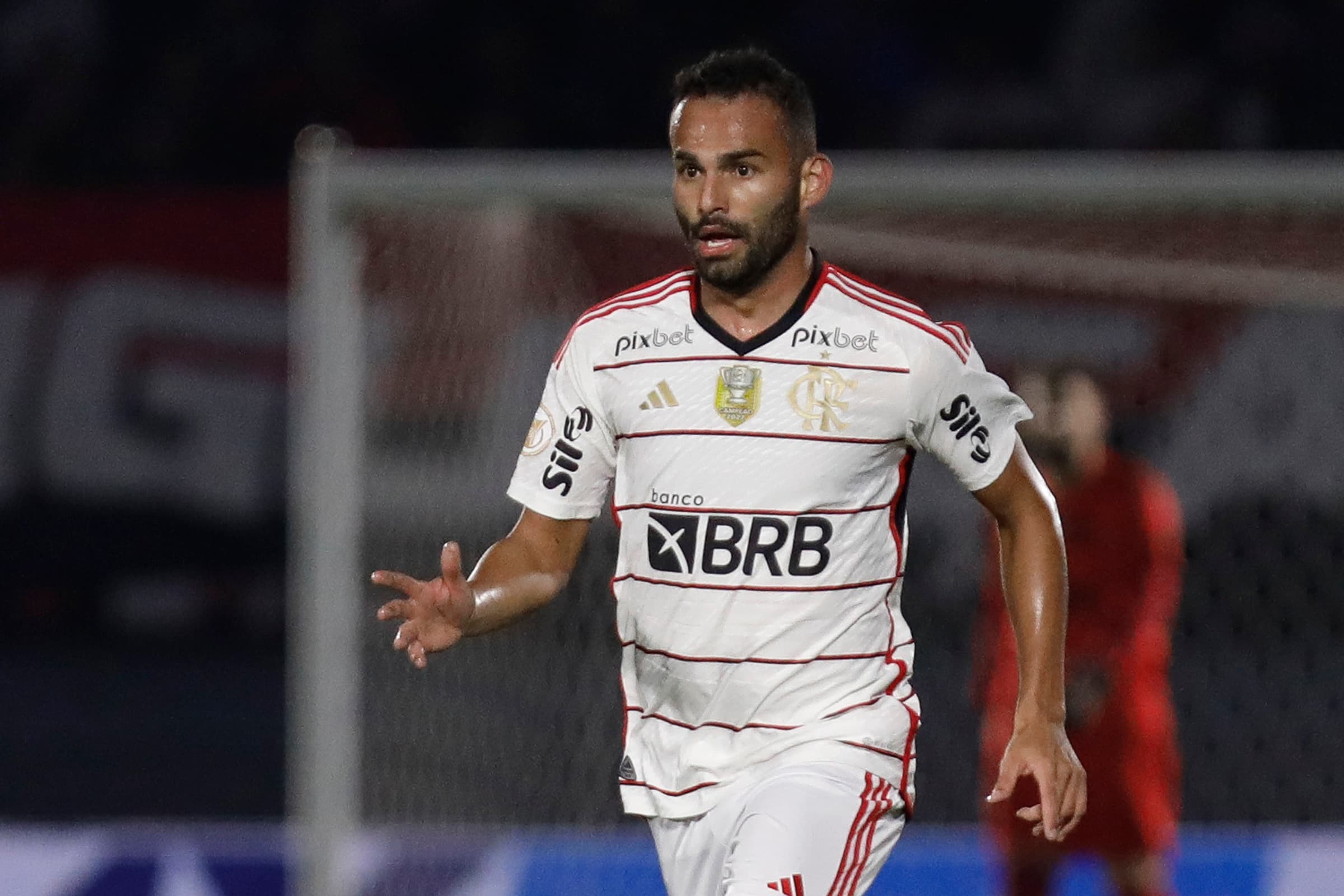 Thiago Maia está perto de deixar Flamengo e assinar com Internacional