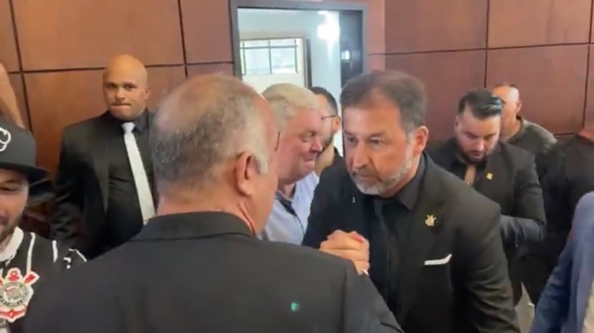 Marcos Braz, vice-presidente de futebol do Flamengo, e Augusto Melo, presidente do Corinthians