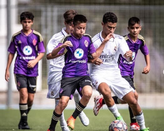 Jovem promessa brasileira com radar de diversos clubes europeus está próximo de reforçar o Flamengo para 2024