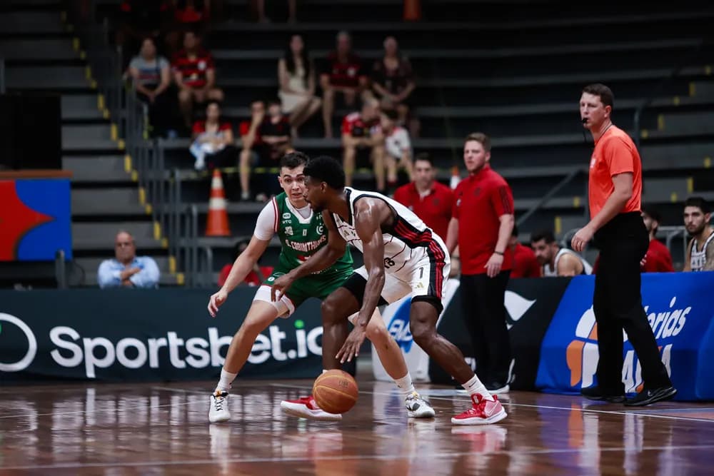 Gui Deodato em vitória do Flamengo no NBB