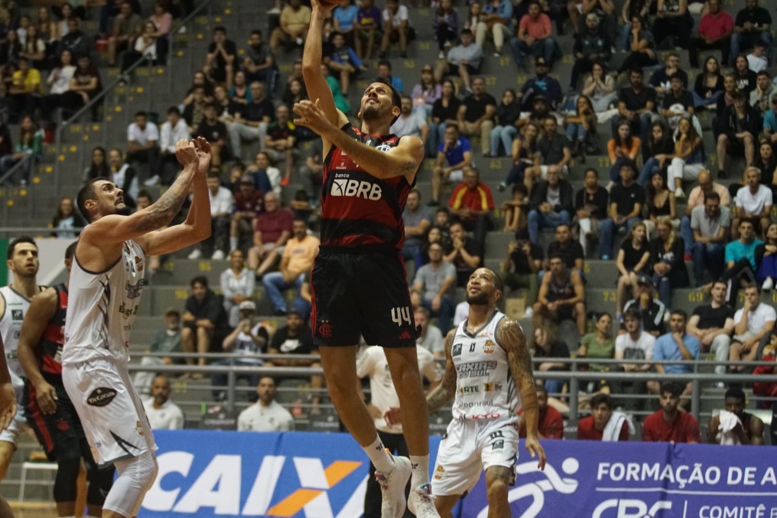 O MRN separou todas as informações sobre o jogo do Flamengo hoje (5/1) e onde assistir ao vivo o Mengão nesta sexta