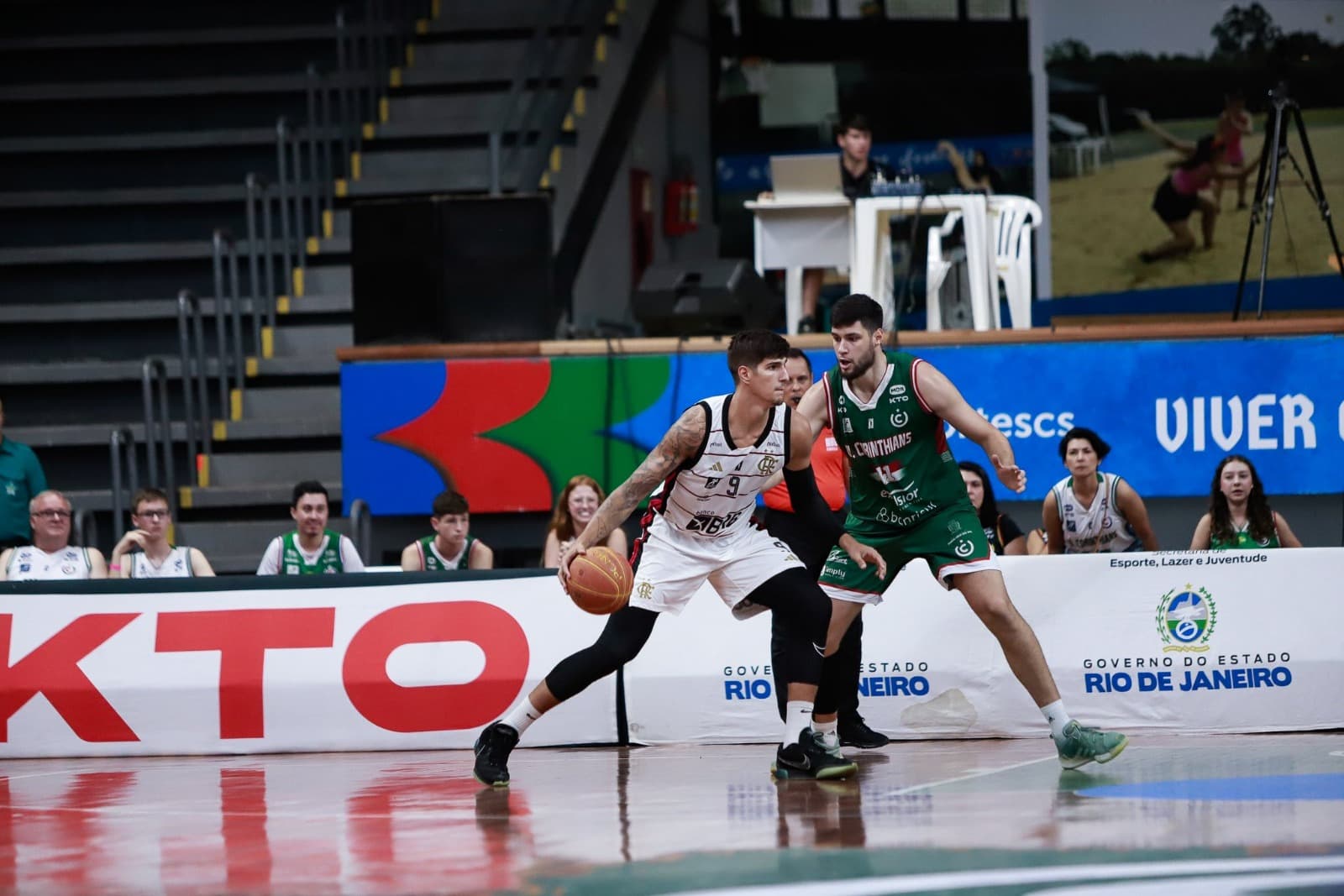 Flamengo e Vasco se enfrentam nesta segunda (8), no Maracanãzinho, pelo Novo Basquete Brasil (NBB); veja onde assistir