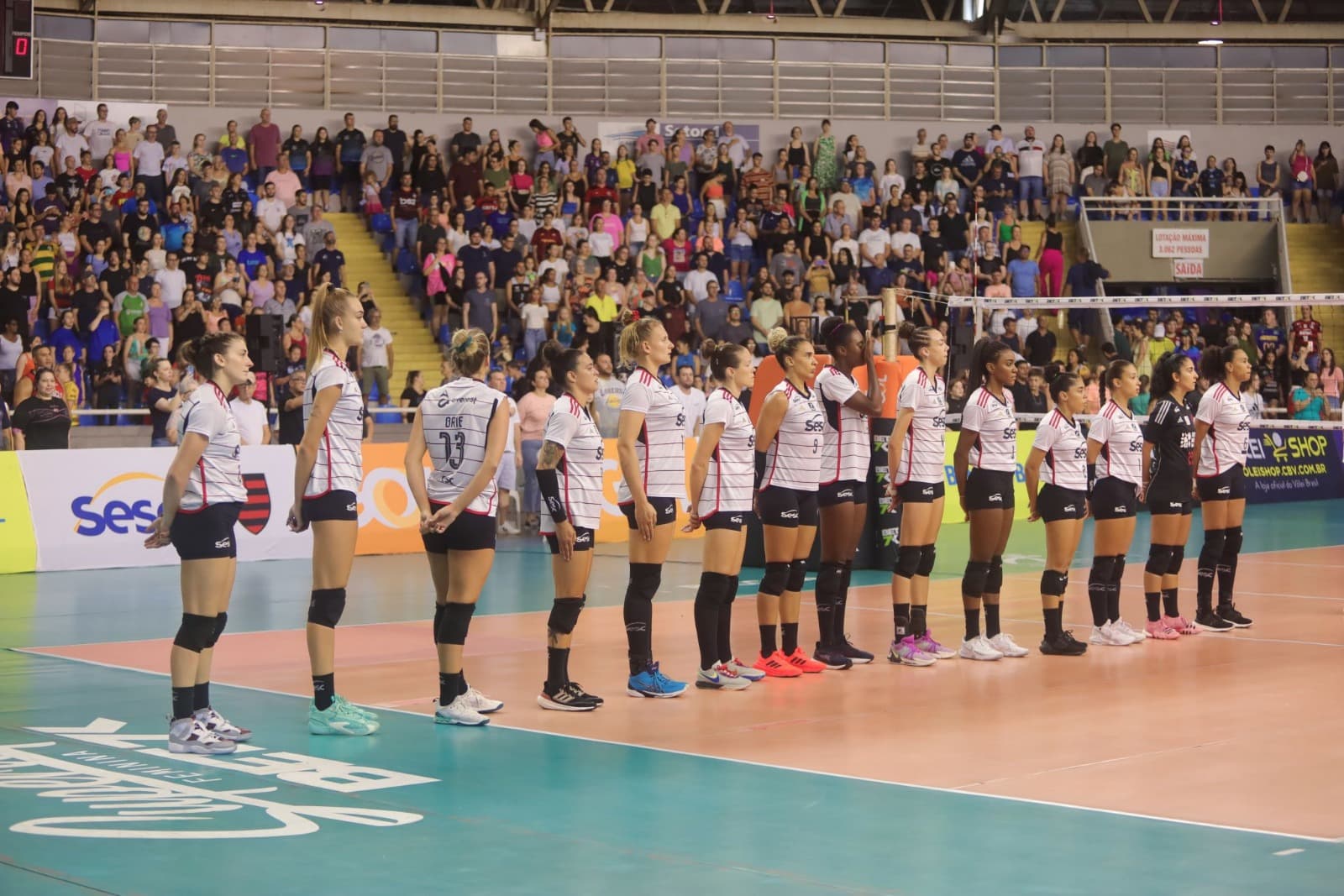 Sesc Flamengo e Brasília se enfrentam nesta sexta (12) pela Superliga Feminina de Vôlei; veja onde assistir ao vivo