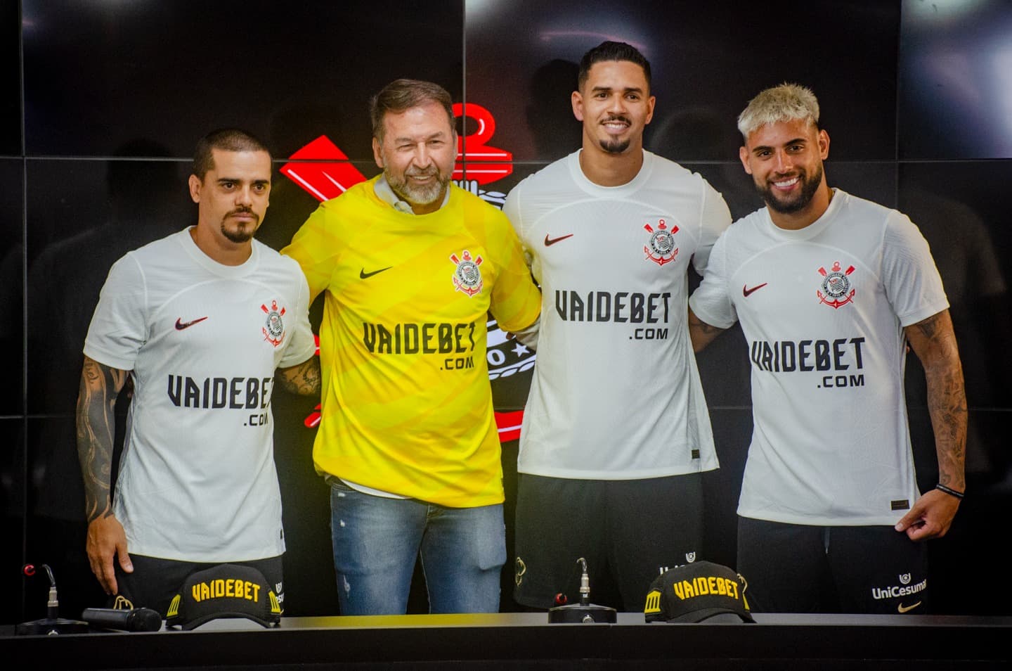 Após exaltar acordo para ter maior patrocinador master do Brasil, Flamengo vê valor pago pela Pixbet ser superado pelo Corinthians
