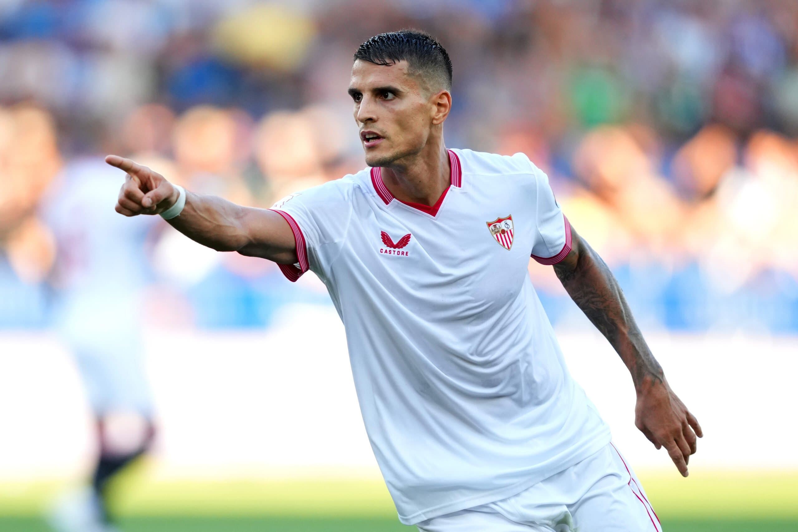 Erik Lamela com a camisa do Sevilla