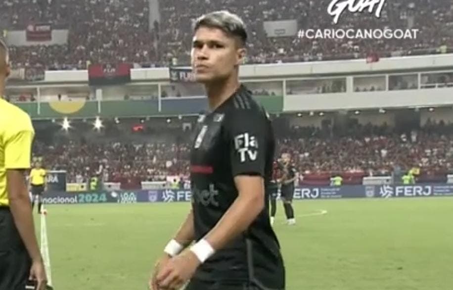 Luiz Araújo entrou no segundo tempo de Flamengo x Sampaio Corrêa