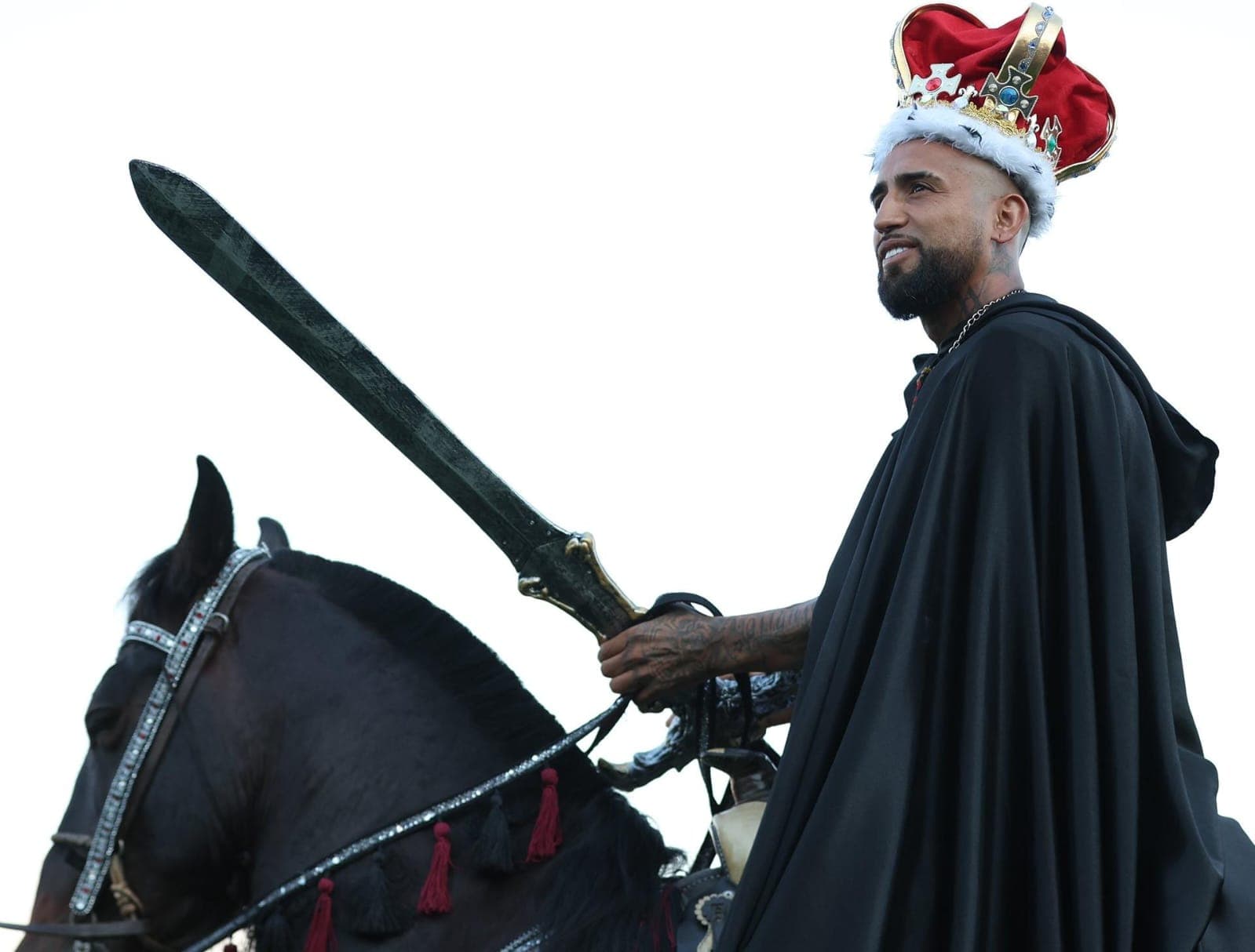Arturo Vidal tem apresentação inédita no Colo-Colo