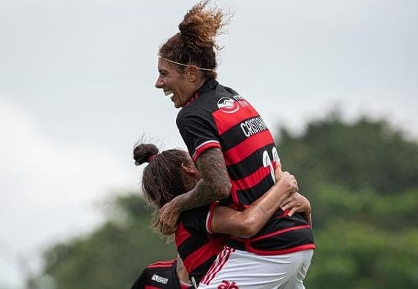 Cristiane comemora primeiro gol com a camisa do Flamengo
