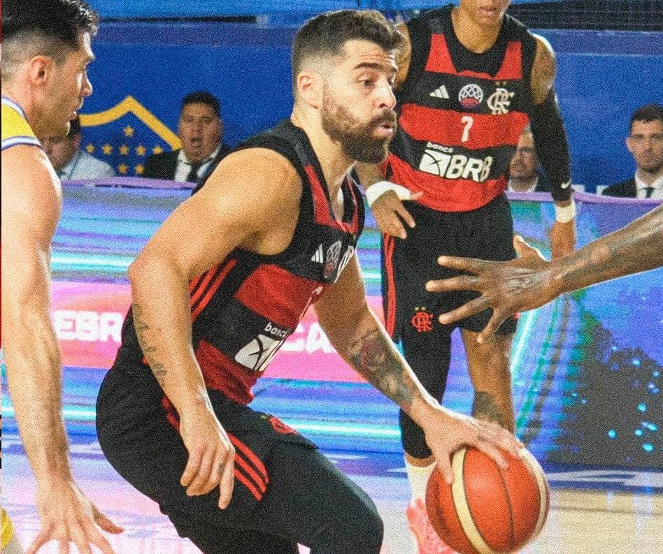 Franco Balbi em vitória avassaladora do Flamengo sobre o Hebraica na Champions League Américas