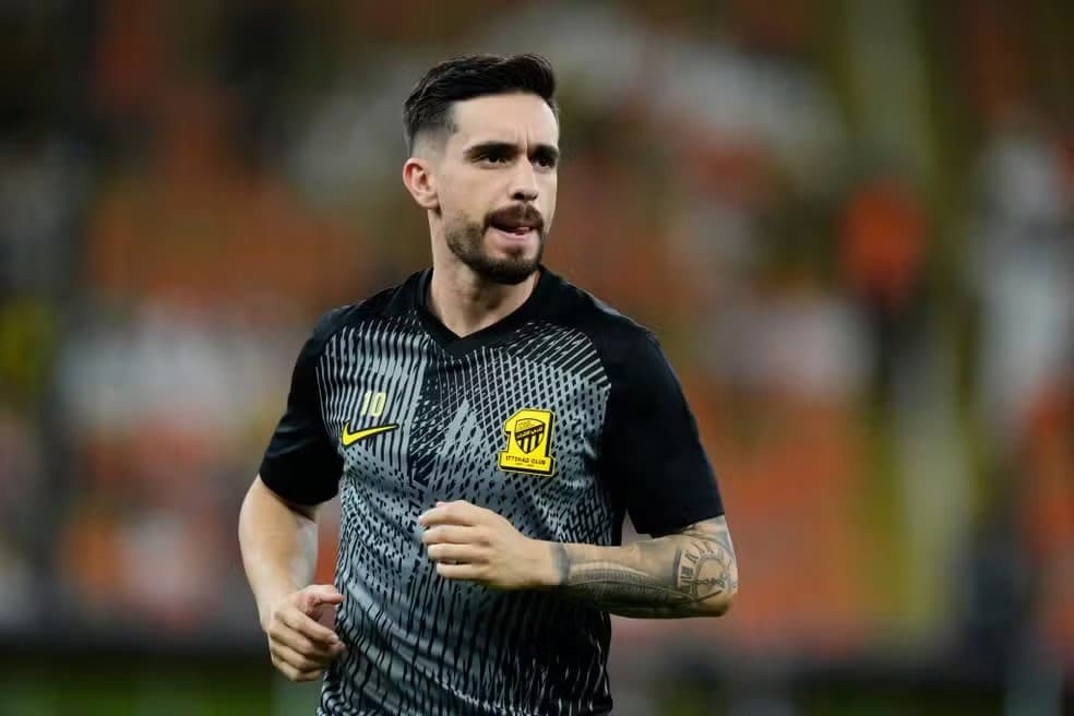 Diretor Financeiro do Corinthians revela salário exorbitante de Igor Coronado no clube