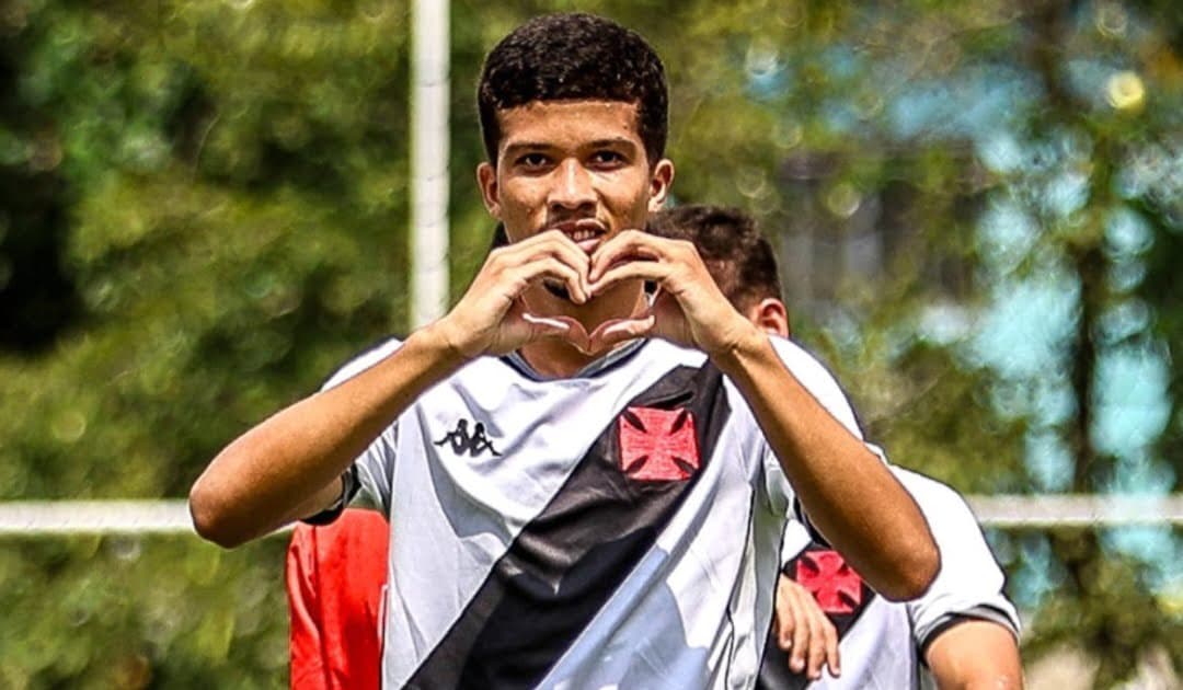 Lipão deixa o Vasco e vai para Flamengo