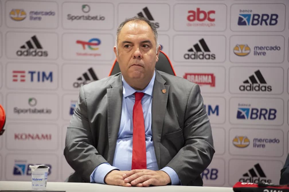 Flamengo tem apenas 20 dias para contratar, enquanto tenta fechar negociações arrastadas e novelas intermináveis