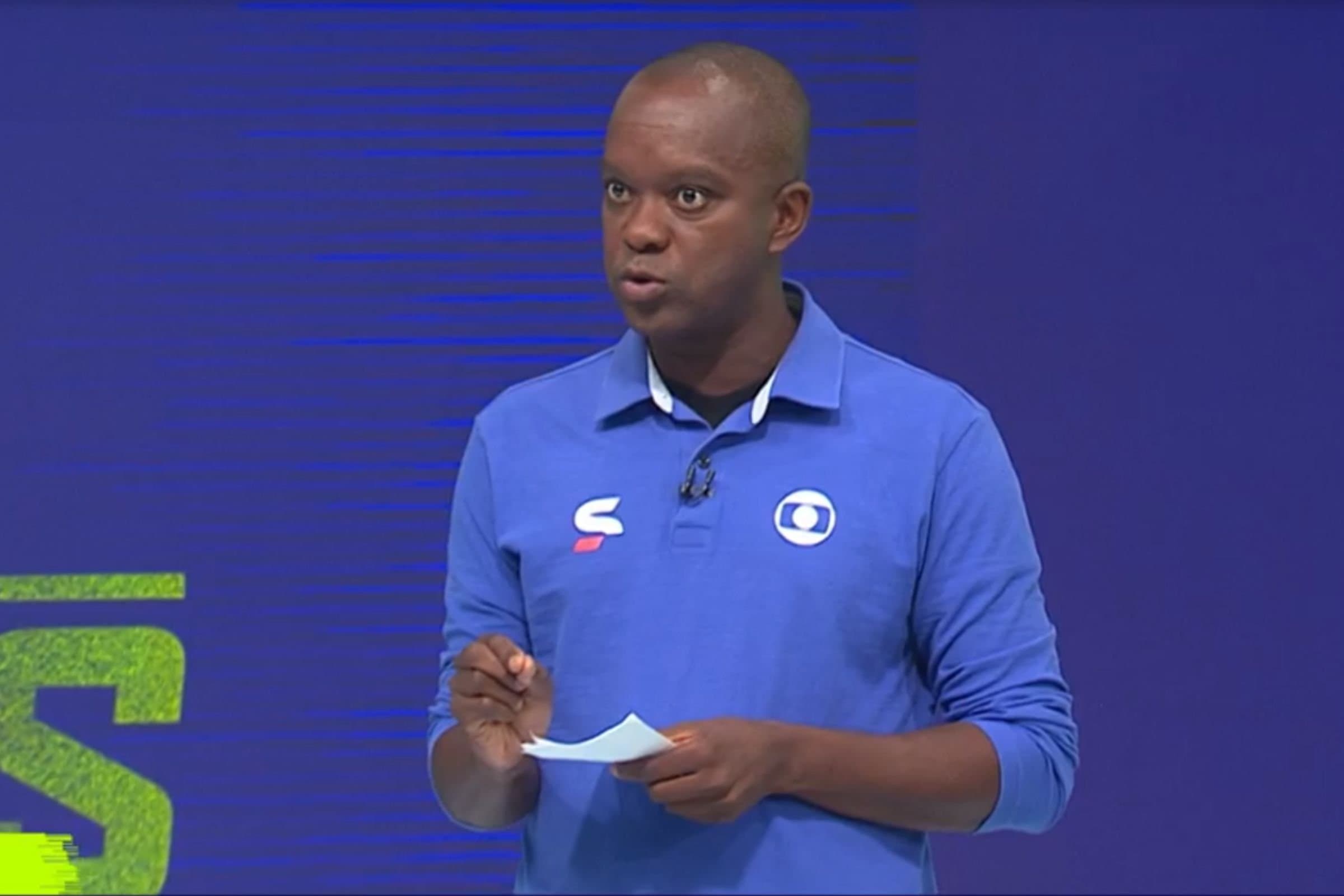 PC de Oliveira afirma que atacante do Vasco deveria ter sido expulso por cotovelada em Gerson, do Flamengo