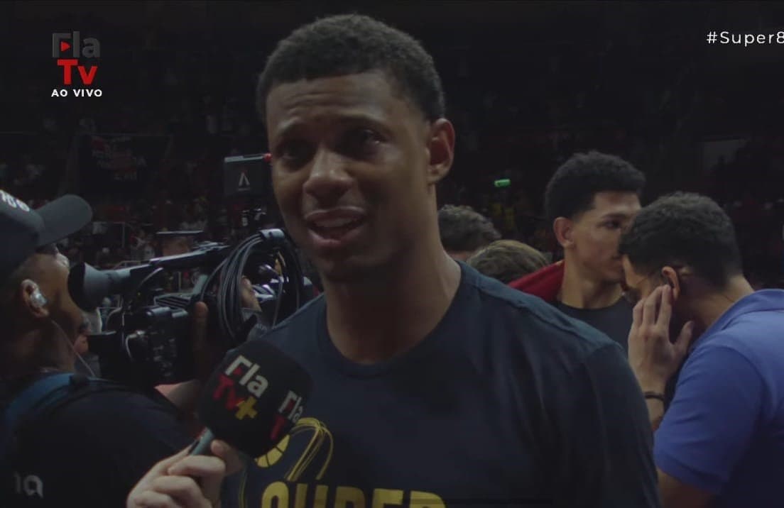 Scott Machado emocionado em entrevista à Fla TV após título do Flamengo na Copa Super 8