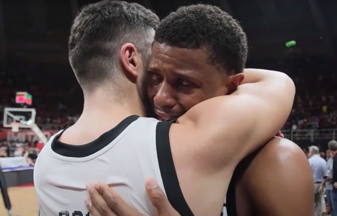 Scott Machado se emociona após título do Flamengo no Maracanãzinho