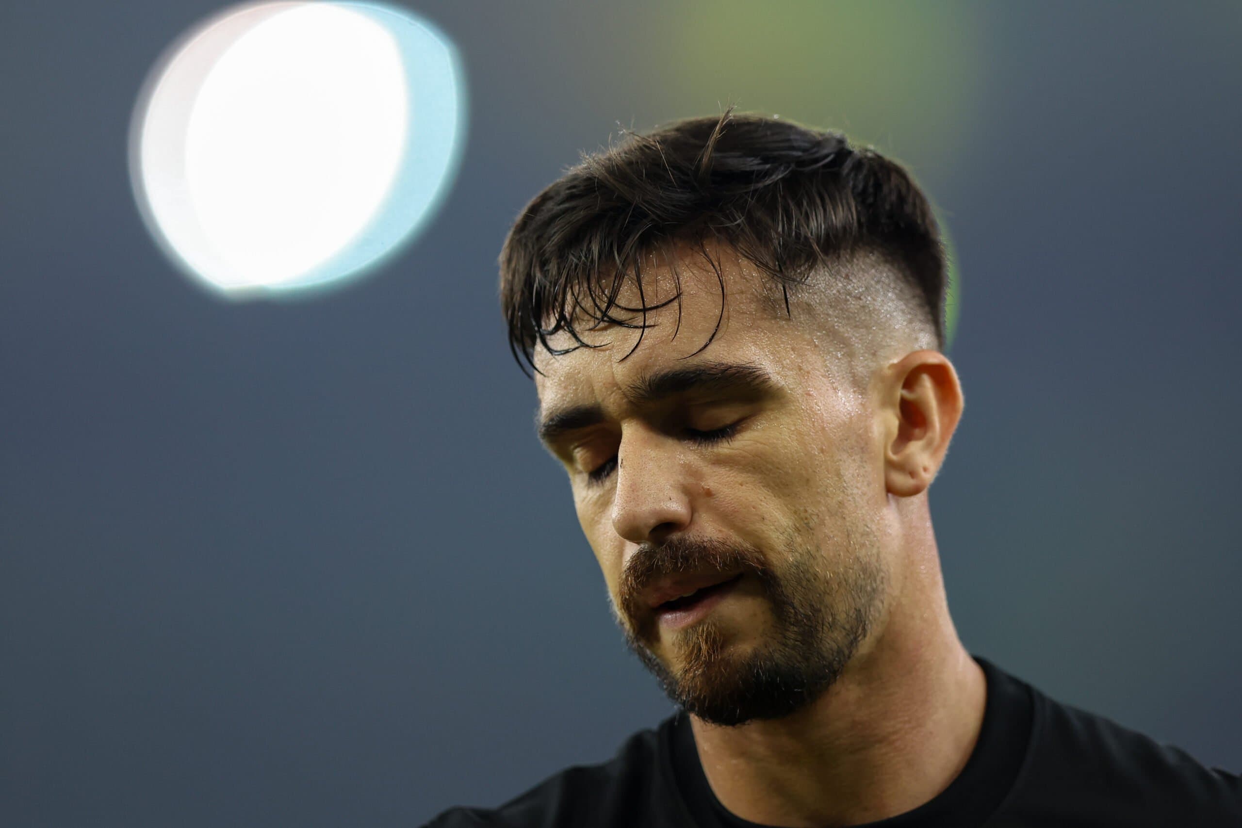 Igor Coronado em campo pelo Al Ittihad