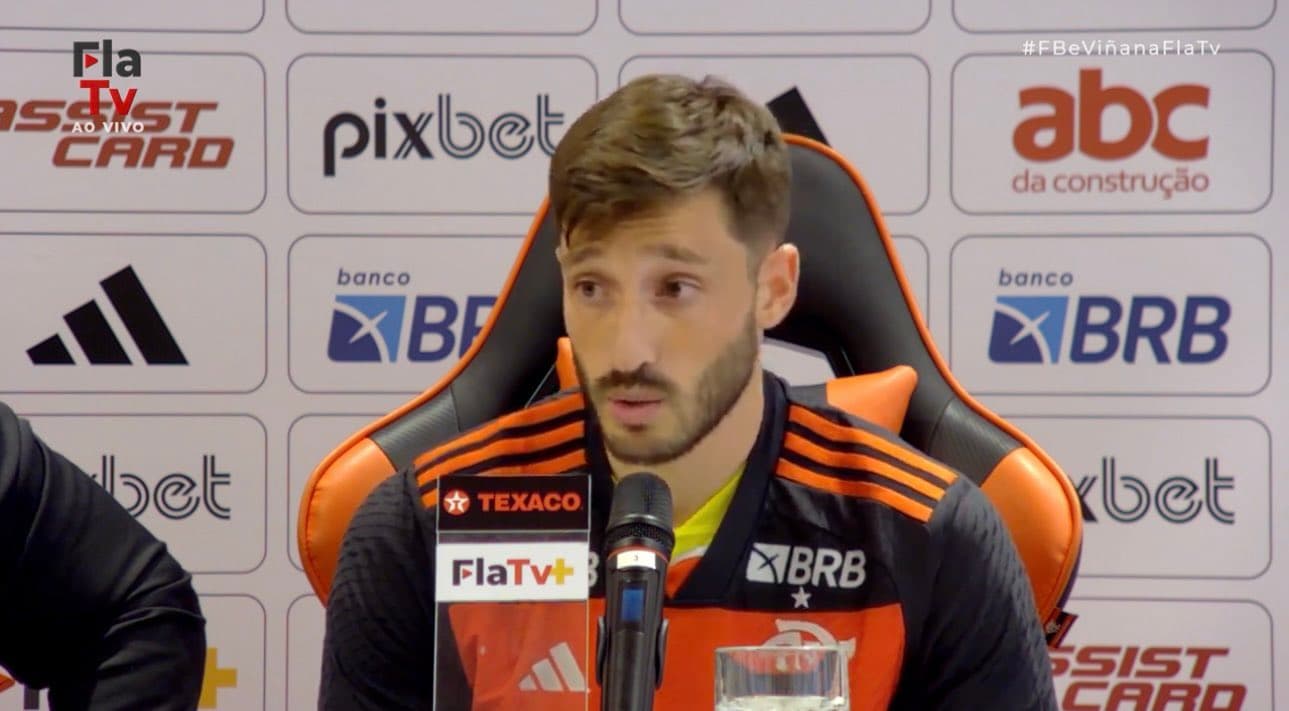 matias viña em apresentação no flamengo