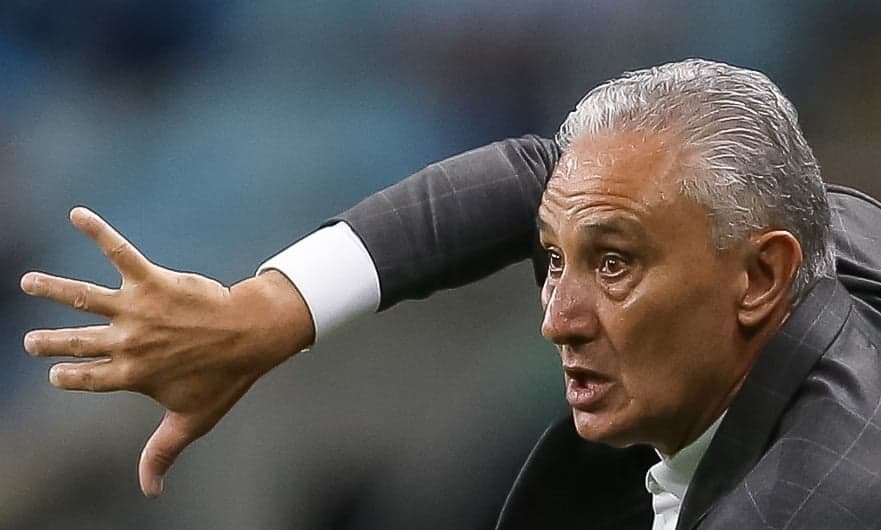 Tite orienta defesa ainda em tempos de seleção brasileira. No Flamengo, performance defensiva é destaque