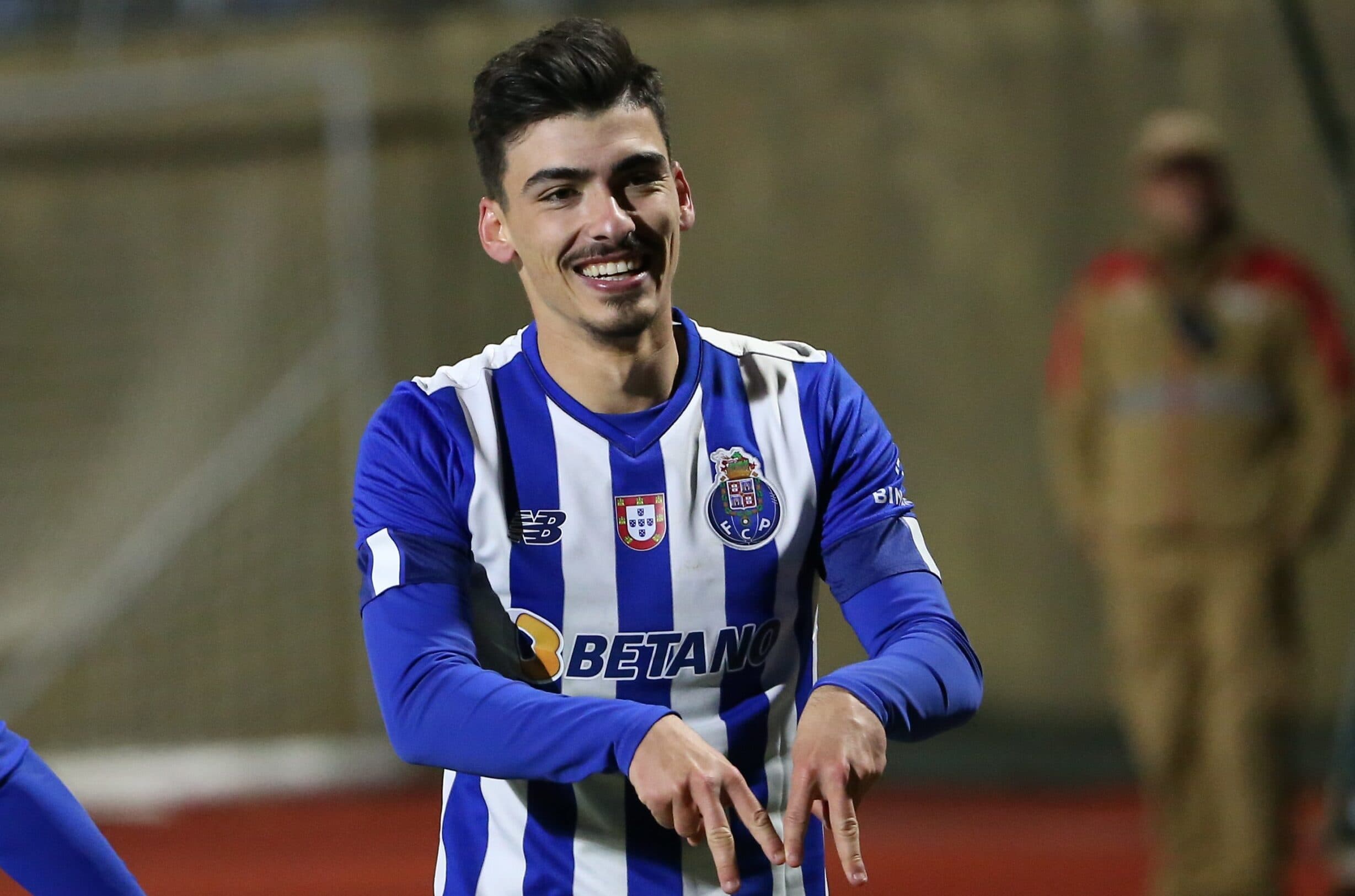 André Franco comemora gol pelo Porto FC; jogador recebeu proposta do Flamengo no início da temporada