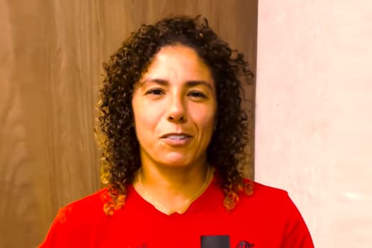 Cristiane convida para jogo do FlaBasquete contra o Obras no Maracanãzinho
