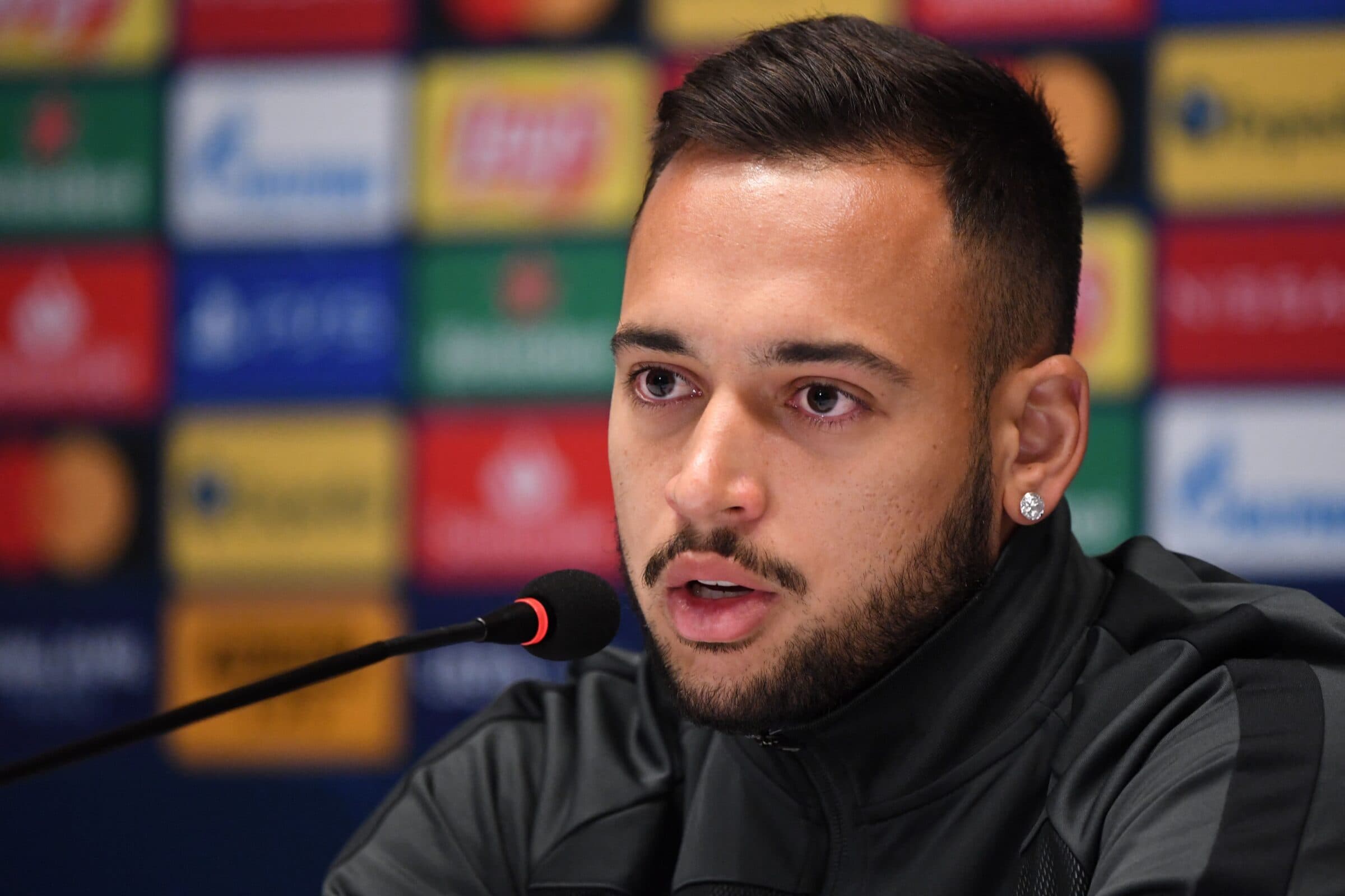 Maycon em entrevista coletiva