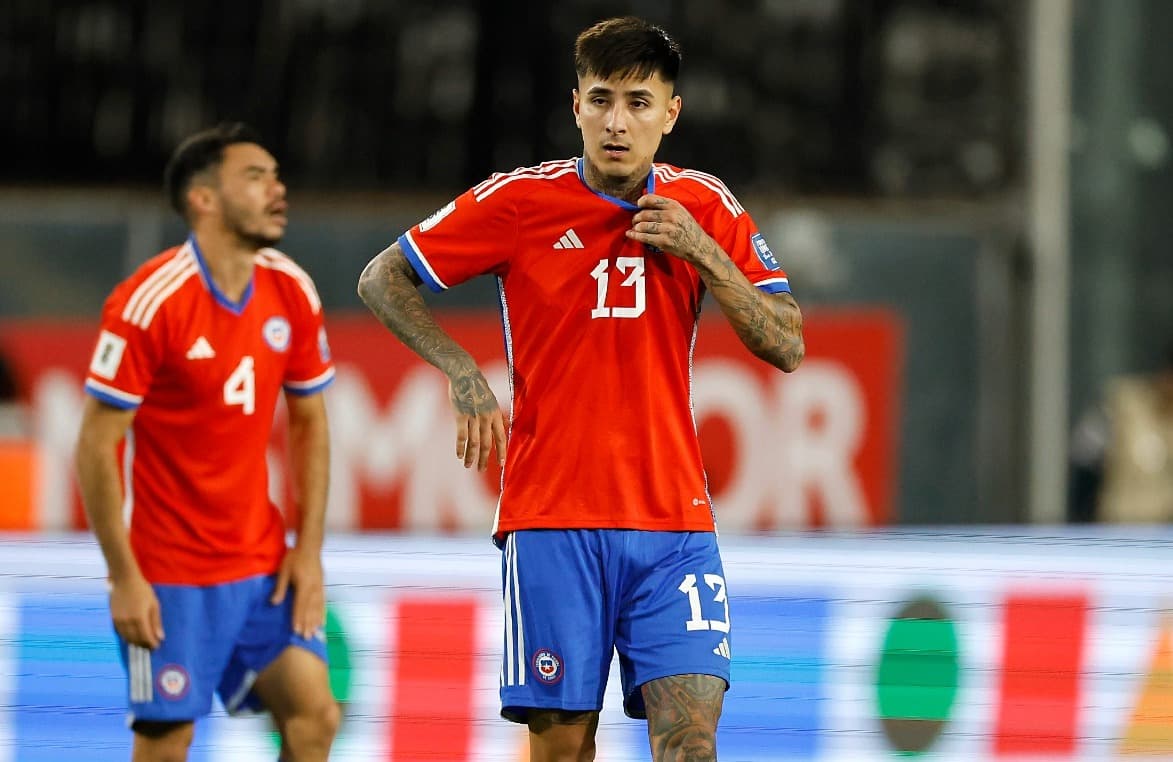 Pulgar em ação pela seleção chilena durante data fifa