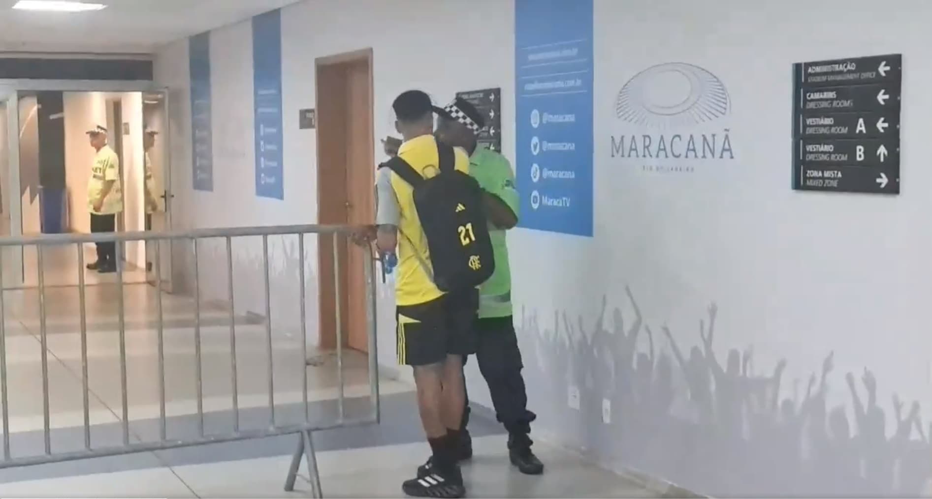 MRN flagrou momento em que Allan foi barrado por segurança ao tentar deixar o Maracanã; volante voltou a jogar após mais de um mês