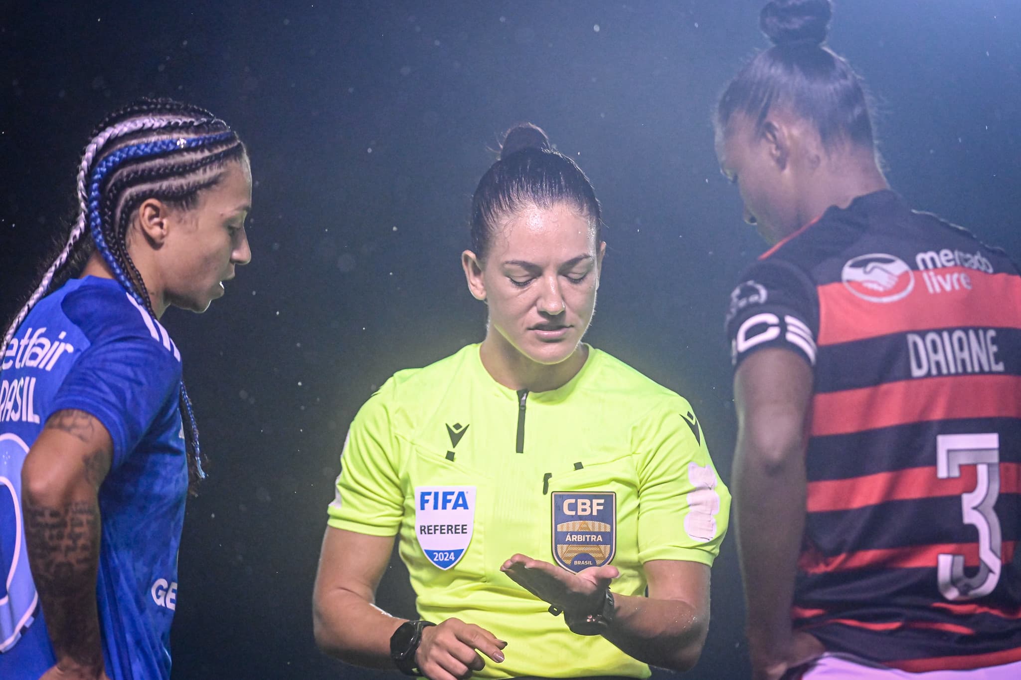 Flamengo e Cruzeiro se enfrentaram pelo Brasileirão Feminino