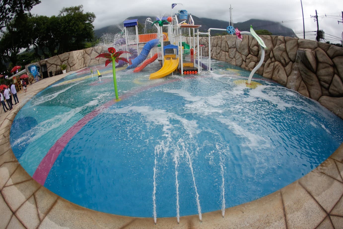 Parque aquático inaugurado na véspera da última eleição. Em ano eleitoral, dados de pesquisa sobre Gávea poderão ser usados para direcionar ações de campanha da situação no Flamengo